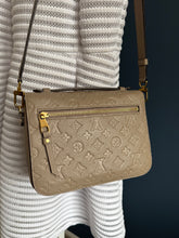 Lade das Bild in den Galerie-Viewer, LOUIS VUITTON MÉTIS EMPREINTE
