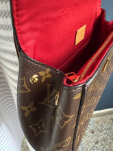 Lade das Bild in den Galerie-Viewer, LOUIS VUITTON CLUNY BB
