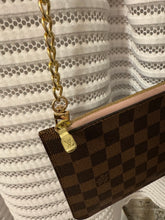 Lade das Bild in den Galerie-Viewer, LOUIS VUITTON CLUTCH
