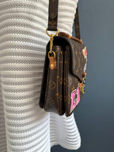 Lade das Bild in den Galerie-Viewer, LOUIS VUITTON MÉTIS PATCHES
