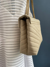 Lade das Bild in den Galerie-Viewer, YSL LOULOU MEDIUM
