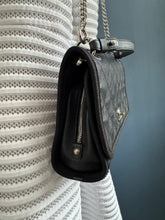 Lade das Bild in den Galerie-Viewer, CHANEL COCO HANDLE
