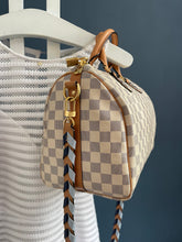 Lade das Bild in den Galerie-Viewer, LOUIS VUITTON SPEEDY 30 MIT SCHULTERRIEMEN
