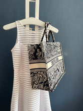 Lade das Bild in den Galerie-Viewer, DIOR BOOK TOTE LARGE
