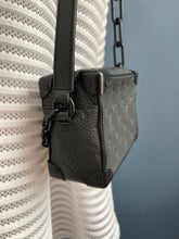 Lade das Bild in den Galerie-Viewer, LOUIS VUITTON MINI SOFT TRUNK
