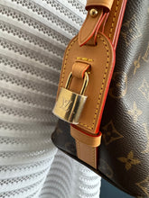 Lade das Bild in den Galerie-Viewer, LOUIS VUITTON ALL IN BB
