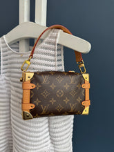 Lade das Bild in den Galerie-Viewer, LOUIS VUITTON SIDE TRUNK PM

