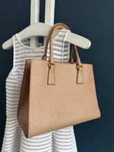 Lade das Bild in den Galerie-Viewer, PRADA BAG
