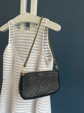 Lade das Bild in den Galerie-Viewer, LOUIS VUITTON MULTI POCHETTE EMPREINTE
