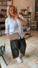 Lade das Bild in den Galerie-Viewer, LOUIS VUITTON CLUTCH
