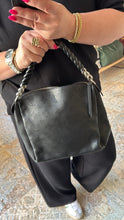 Lade das Bild in den Galerie-Viewer, LOUIS VUITTON BABYLONE CHAIN

