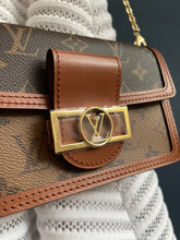 Lade das Bild in den Galerie-Viewer, LOUIS VUITTON DAUPHINE CHAIN
