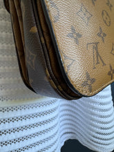 Lade das Bild in den Galerie-Viewer, LOUIS VUITTON MÉTIS REVERSE
