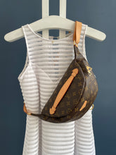 Lade das Bild in den Galerie-Viewer, LOUIS VUITTON BUMBAG
