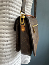 Lade das Bild in den Galerie-Viewer, LOUIS VUITTON MÉTIS
