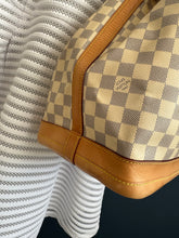 Lade das Bild in den Galerie-Viewer, LOUIS VUITTON NOÉ GRANDE
