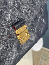 Lade das Bild in den Galerie-Viewer, LOUIS VUITTON MÉTIS EMPREINTE
