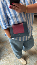 Lade das Bild in den Galerie-Viewer, CÉLINE FRAME EVENING CLUTCH

