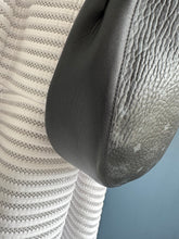 Lade das Bild in den Galerie-Viewer, MCM PATRICIA HOBO
