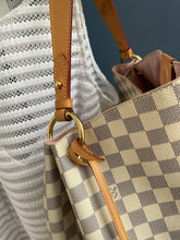 Lade das Bild in den Galerie-Viewer, LOUIS VUITTON GRACEFUL MM
