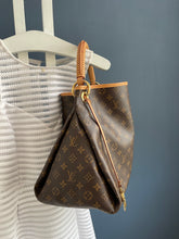 Lade das Bild in den Galerie-Viewer, LOUIS VUITTON ARTSY MM
