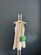 Lade das Bild in den Galerie-Viewer, BOTTEGA VENETA CASSETA CAMERA BAG
