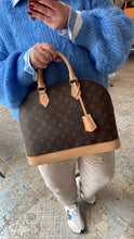 Lade das Bild in den Galerie-Viewer, LOUIS VUITTON ALMA MM
