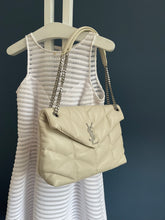 Lade das Bild in den Galerie-Viewer, YSL PUFFER MEDIUM
