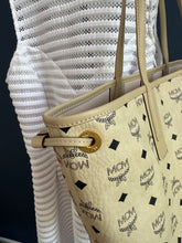 Lade das Bild in den Galerie-Viewer, MCM SHOPPER MEDIUM
