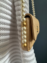 Lade das Bild in den Galerie-Viewer, CHANEL MINI BAG
