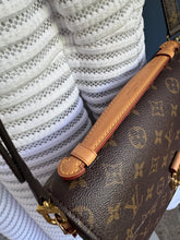 Lade das Bild in den Galerie-Viewer, LOUIS VUITTON MÉTIS
