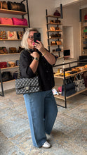 Lade das Bild in den Galerie-Viewer, CHANEL DOUBLE FLAP JUMBO
