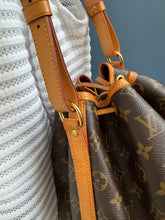 Lade das Bild in den Galerie-Viewer, LOUIS VUITTON PETIT NOÉ
