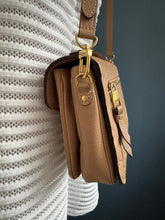 Lade das Bild in den Galerie-Viewer, LOUIS VUITTON MÉTIS EMPREINTE
