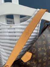 Lade das Bild in den Galerie-Viewer, LOUIS VUITTON GRACEFUL MM
