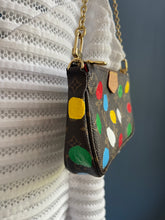 Lade das Bild in den Galerie-Viewer, LOUIS VUITTON POCHETTE YAYOI KUSAMA DOTS
