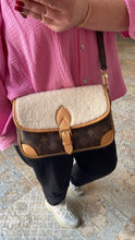 Lade das Bild in den Galerie-Viewer, LOUIS VUITTON DIANE COZYGRAM
