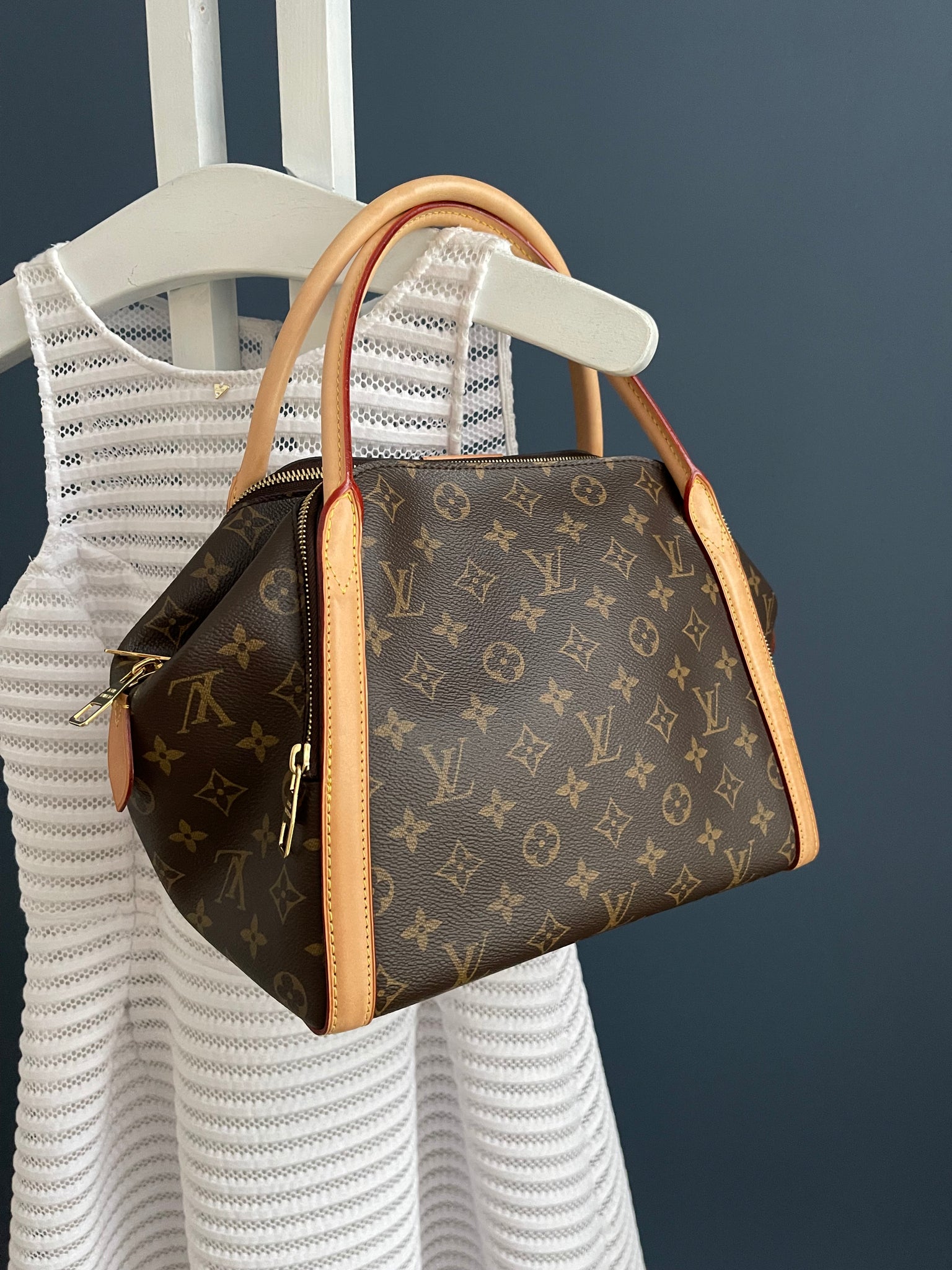 Authentic louis vuitton on sale