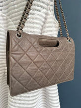 Lade das Bild in den Galerie-Viewer, CHANEL 2.55 DOUBLE FLAP
