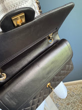 Lade das Bild in den Galerie-Viewer, CHANEL DOUBLE FLAP MEDIUM

