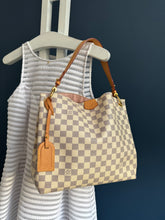 Lade das Bild in den Galerie-Viewer, LOUIS VUITTON GRACEFUL PM
