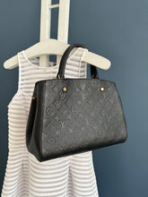 Lade das Bild in den Galerie-Viewer, LOUIS VUITTON MONTAIGNE
