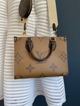 Lade das Bild in den Galerie-Viewer, LOUIS VUITTON ONTHEGO PM
