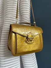 Lade das Bild in den Galerie-Viewer, LOUIS VUITTON MIRADA
