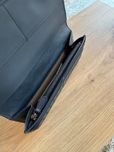Lade das Bild in den Galerie-Viewer, BOTTEGA VENETA GELDBÖRSE
