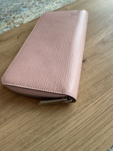 Lade das Bild in den Galerie-Viewer, LOUIS VUITTON ZIPPY
