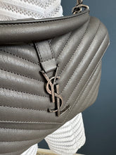 Lade das Bild in den Galerie-Viewer, YSL COLLEGE SMALL
