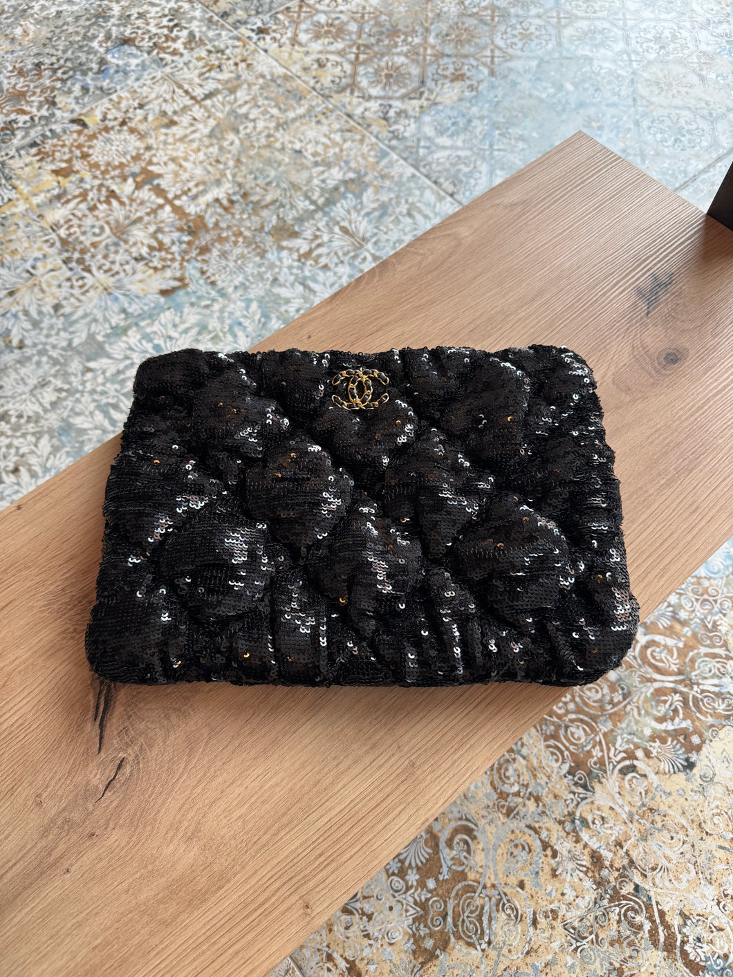 CHANEL 19 POUCH