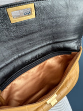 Lade das Bild in den Galerie-Viewer, CHANEL 2.55 DOUBLE CLUTCH

