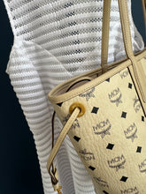 Lade das Bild in den Galerie-Viewer, MCM SHOPPER MEDUIM
